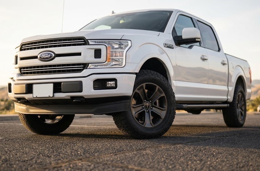 Ford F150 front three-quarter view with aftermarket wheels